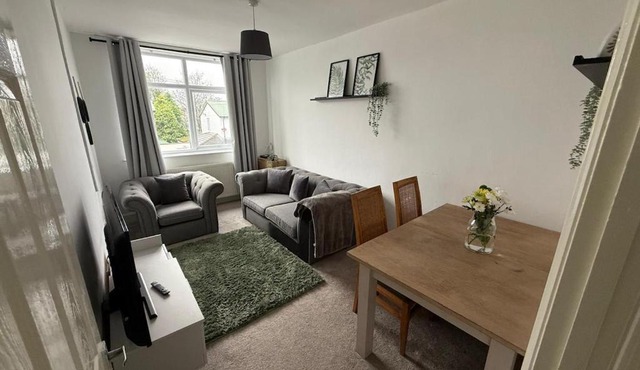 Resi-Lets Large 3-bed 1st floor apartment, Blyth, Northumberland