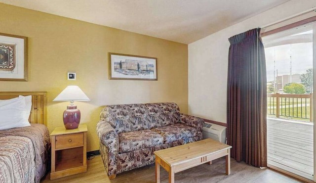 Resort-Style Villa Perfect for Dells Trips