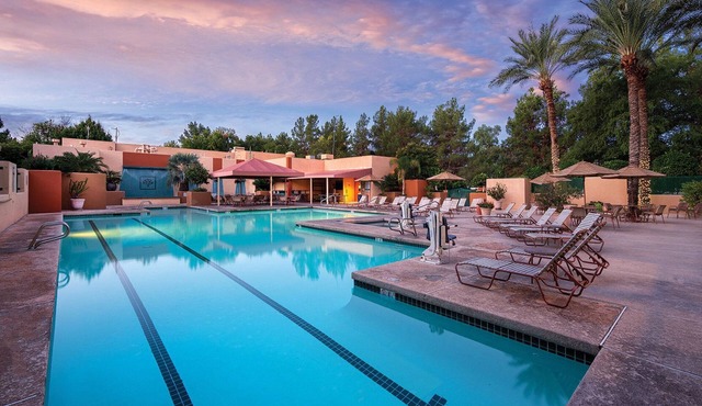 Resort Suite - Beautiful 1 Bedroom Suite With Kitchenette
