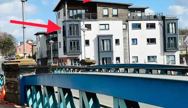 Riverside Penthouse in Balloch, Loch Lomond