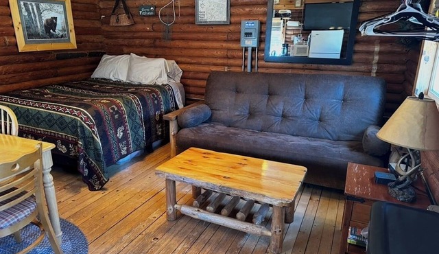 Riverside Retreat - Cozy Cabin #2