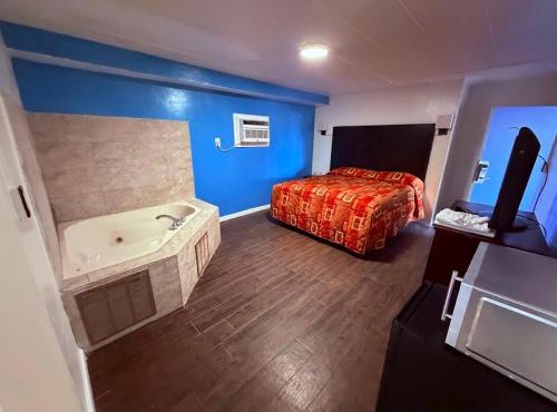 Riviera Motel