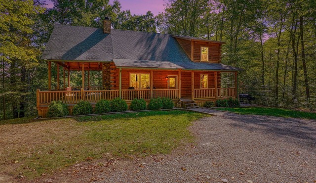 Rocky Hill Lodge -Pet Friendly- 5BR/3BA Deluxe Log Cabin