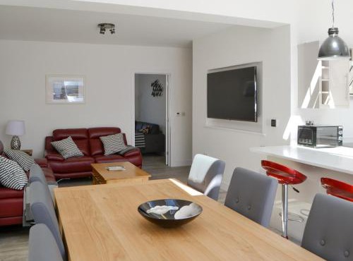 Rok House