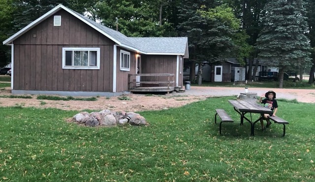 Rolling Stone Lakeside Cabin 3 East Shore Resort 3 Bedroom