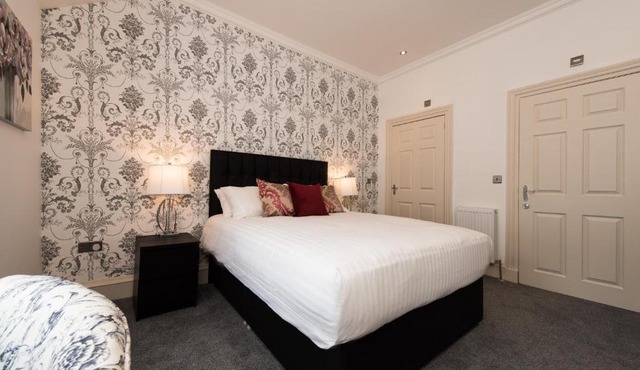 Royal Princes Suites