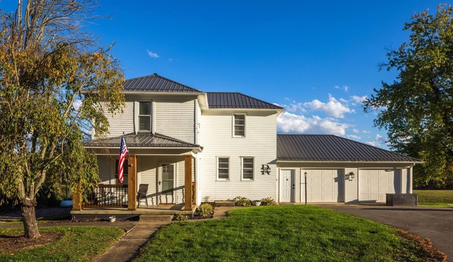 Ruby's Farmhouse (Hocking Hills area)