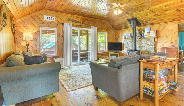 Rustic Cabin Retreat on Rangeley Lake!
