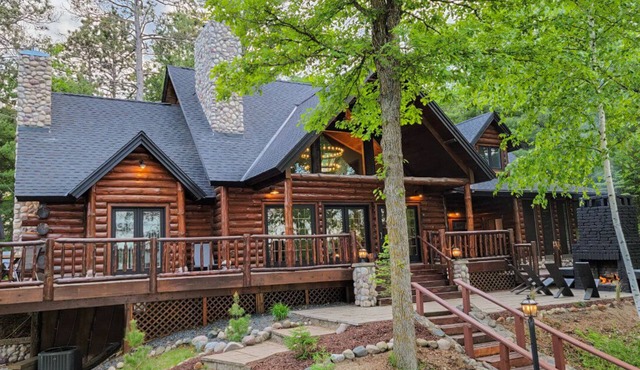 Rustic Cabin Retreat on Webb Lake