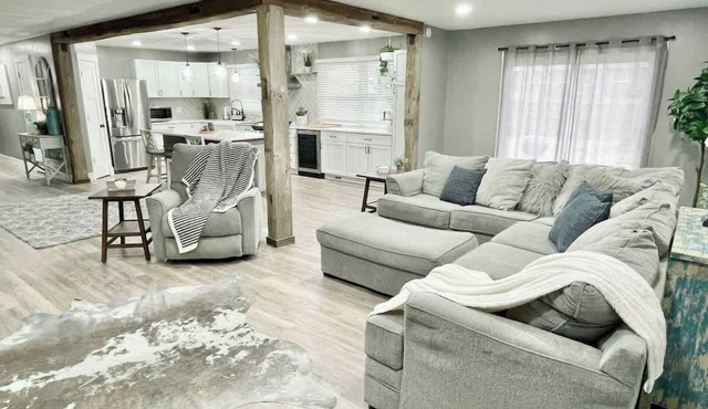 Rustic Chic in Charming Center Grove | Yard | 4BR