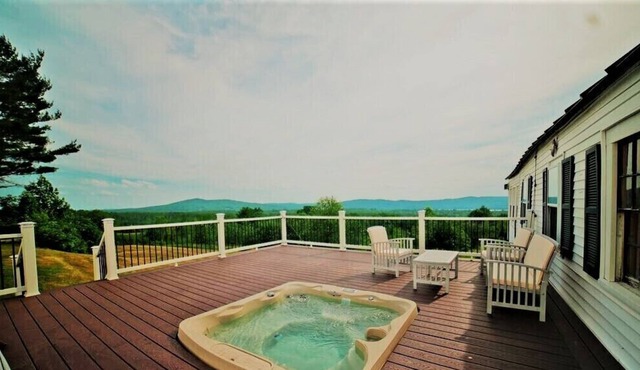 Rustic Farmhouse w/Hot Tub Close to Beach, Golf