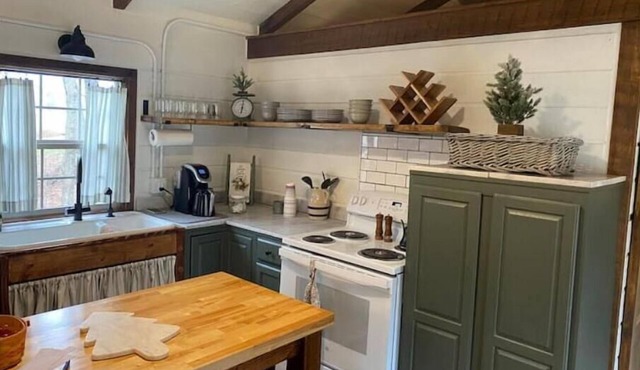 Rustic luxury in beautiful area near state park