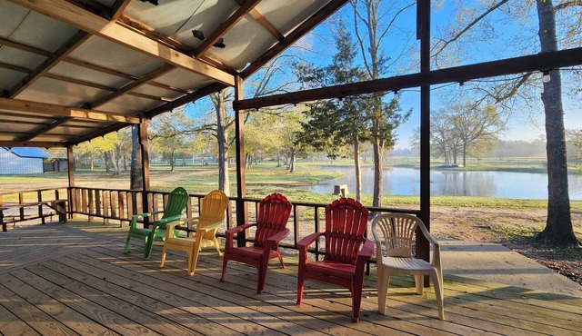 Rustic Ranch Bunkhouse Retreat- Sleeps 28+ -Pool & Pond in hempsted