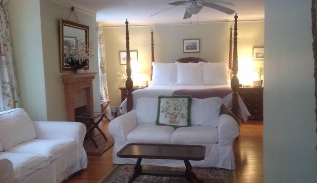 "SABINO" 1 Bdrm Suite