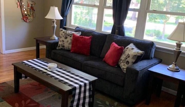 Saginaw Twnshp home in a quiet, safe neighborhood