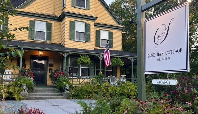 Sand Bar Cottage Inn