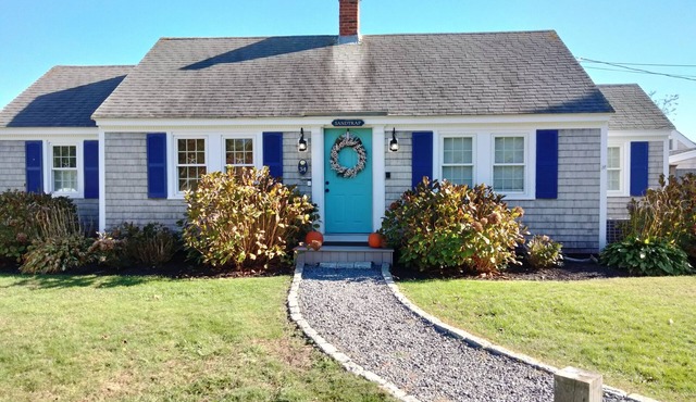SANDTRAP! BEACH short walk! Marinas, Golf, Shopping & Restaurants short drive!