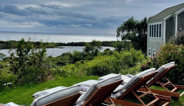 Sea Breeze Inn