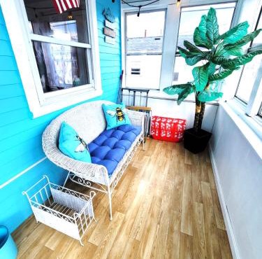 Sea & Sun Cottage #1