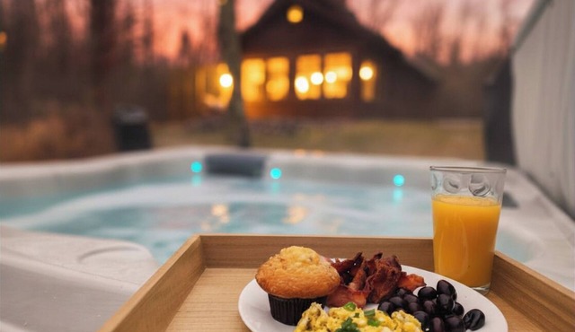 Secluded Riverfront Cabin | Hot Tub + Starlink