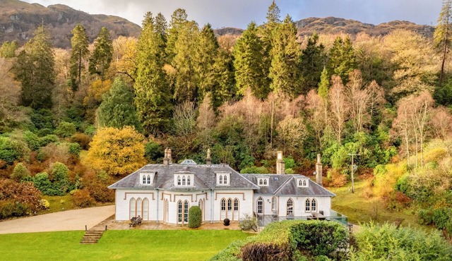 Sequoia House - Nine Bedroom Villa, Sleeps 19