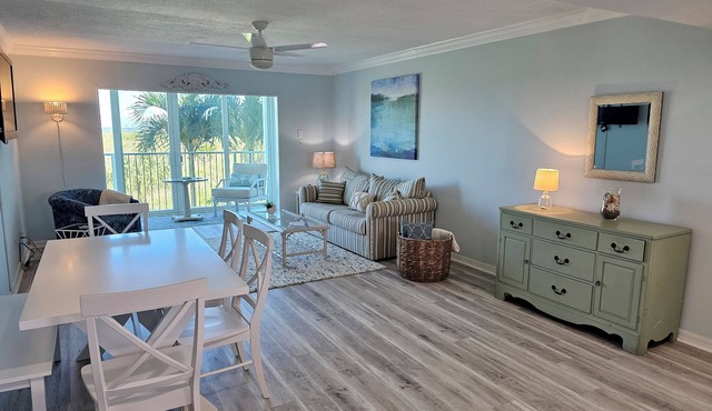 Serene 2-bedroom oceanfront condo