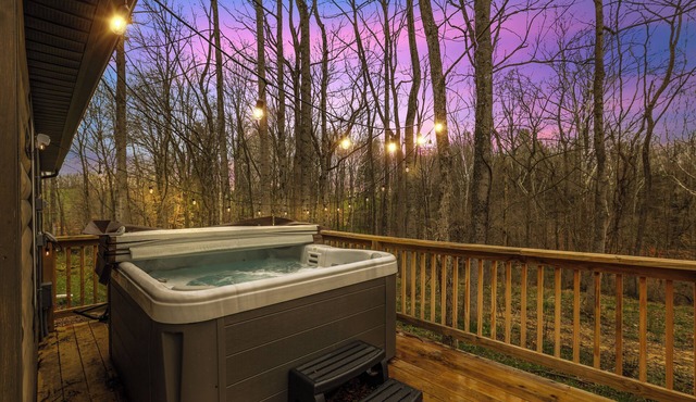 Serene Logan Retreat w/Hot Tub & Stargazing Dome