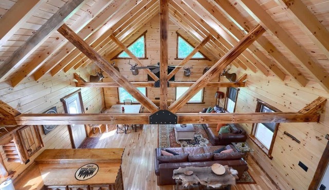 Seven Pines Cabin - Secluded in Hocking Hills