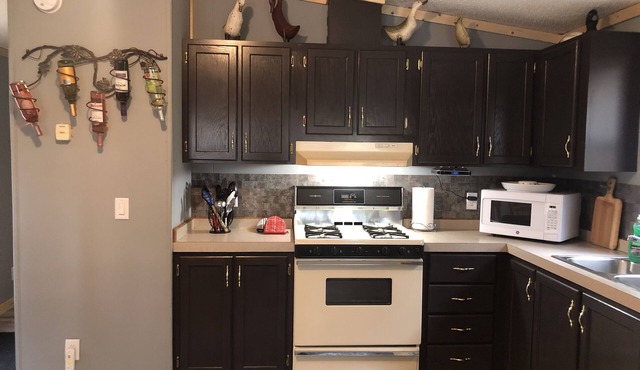 Shady Maple Retreat-Cozy, Quaint and close to everything Northwoods!