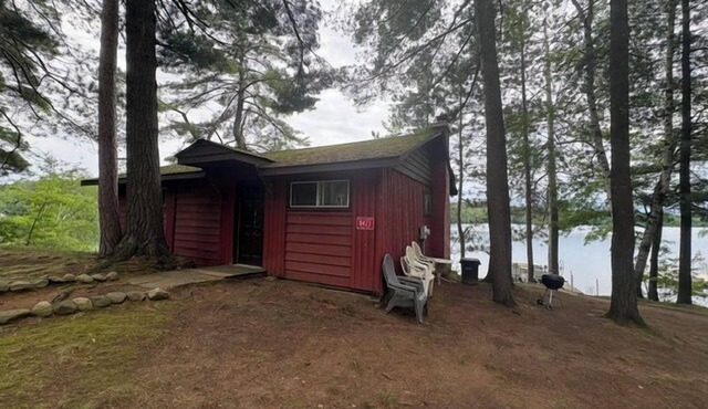 Shady Rest Cabin #5, Waterfront, Sand Beach, 2BD/2BTH, Playground, Firepit