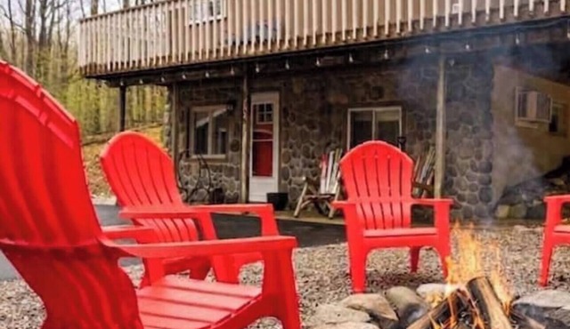 Shanty Creek Escape l Ski l Hot Tub l Pool