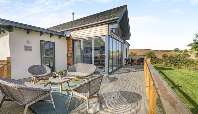 SHEARWATER LODGE, pet friendly, luxury holiday cottage in Bamburgh