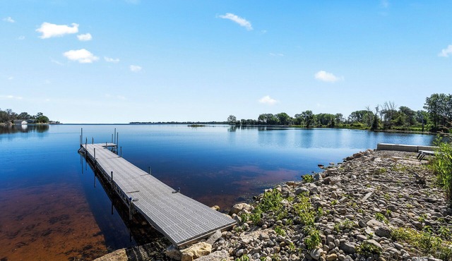 Shore to Please: Little Sturgeon Bay Waterfront