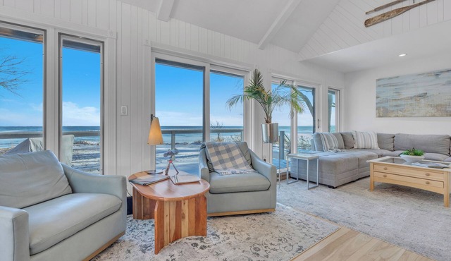Shoreline Serenity - 2 Private Acres