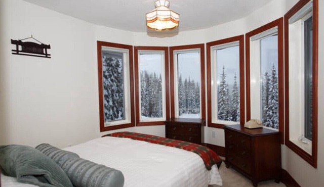 Silver Star Accommodation -The Knight Star Lodge
