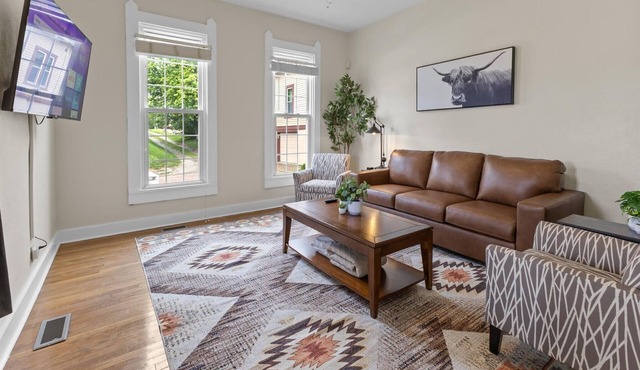 Simple Comfort | 1 Bed, 1 Bath Near Downtown Indy