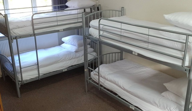 Single bed in 6 bed female dorm - Alba Self Cater
