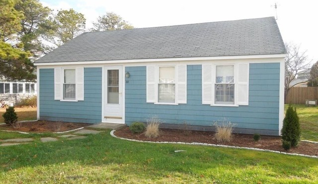 Single Floor Living, 500 Feet To The Beach! (1821)