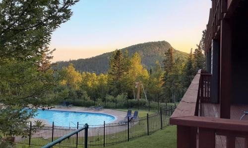 Ski-In/Ski-Out Condo at Lutsen Mtn | Pool, Hot Tub