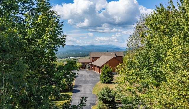 SKY VIEW - Mountain Estate with Amazing Views!