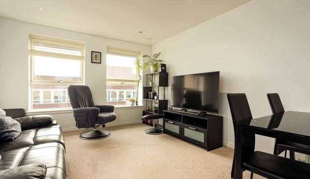 Sleek 2BDR City Stay in the Heart of Edinburgh