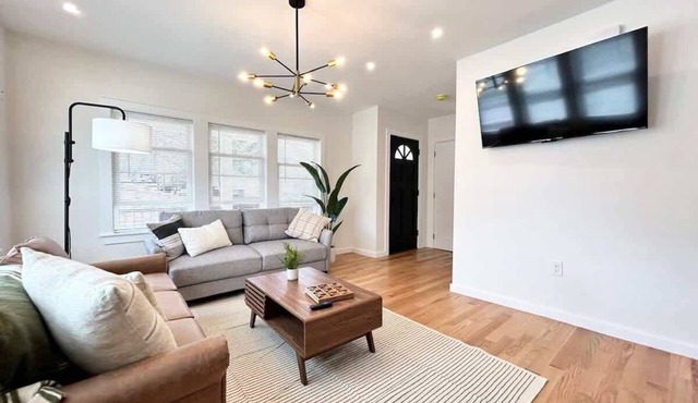 Sleek & Stylish Condo Retreat, 2BA, W/D
