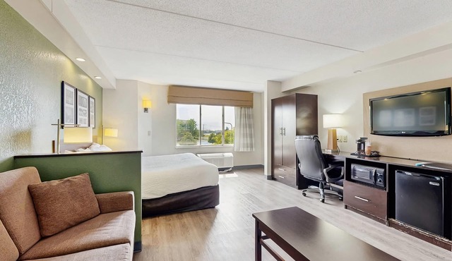 Sleep Inn & Suites Buffalo Airport