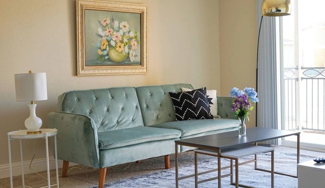 Sleepover | Dashing 1BD/1BA + Balcony - OKC