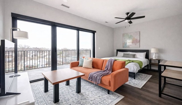 Sleepover | Stylish Studio + Gym/Sauna - Omaha