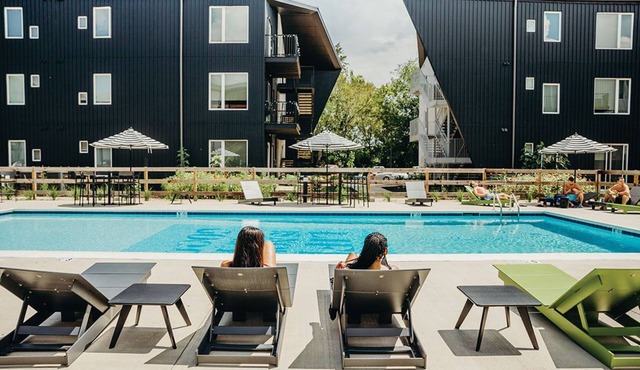 Sleepover: Stylish 1BD/1BA - Bowling Green