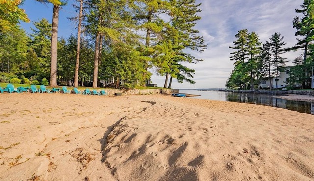 SLEEPS 14 WITH A SANDY BEACH AND A DOCK