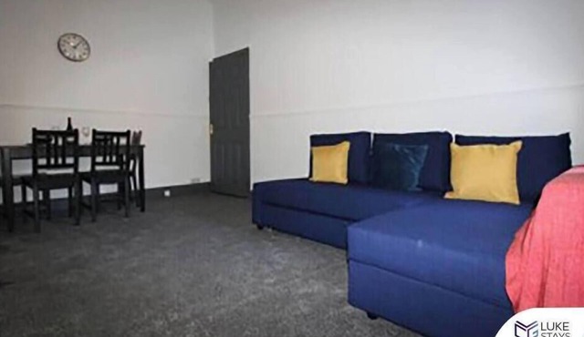 ◑Smart 2 Bed Flat ◑Wifi ◑Nr Bus Stop ◑Nr Park