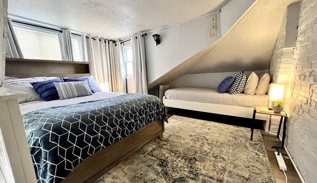 Soulard 2 Bedroom Carriage House - In Unit Washer Dryer Pet Friendly Fenced Yard