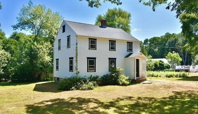 South Dartmouth Vacation Rental Home - Half Mile to Padanaram Village